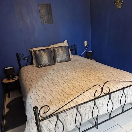 Avec Jacuzzi Privatif Lägenhet Solre-le-Château