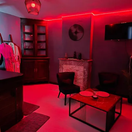 Apartamento Avec Jacuzzi Privatif Solre-le-Château